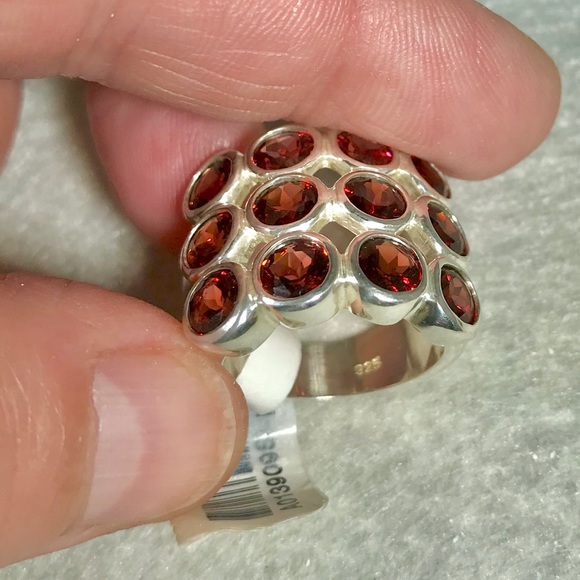 925 Sterling Silver Garnet Spinal Ring - Picture 5 of 7